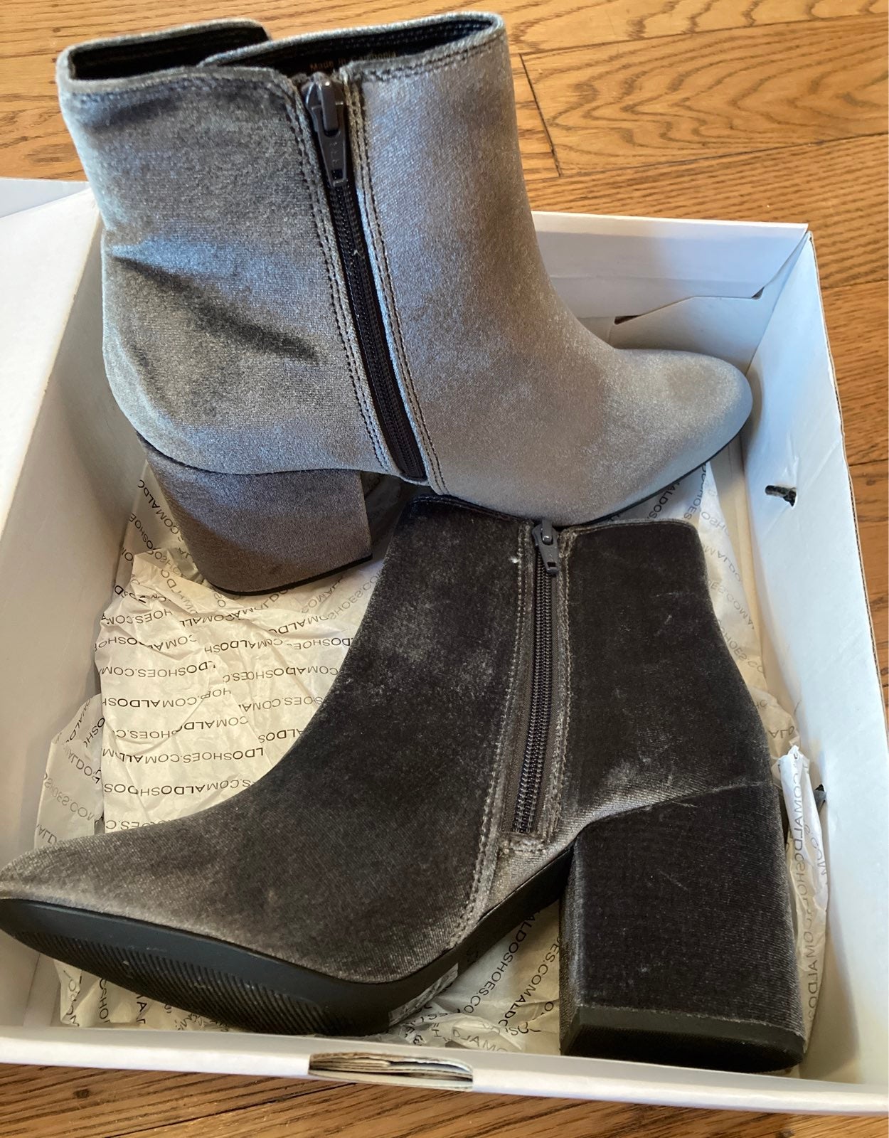 $110 ALDO CASSYDIE WOMEN'S 7 ANKLE BOOTS BLOCK HEELS SILVER GRAY VELVET BOOTIE $110 ALDO CASSYDIE WOMEN'S 7 ANKLE BOOTS BLOCK HEELS SILVER GRAY VELVET BOOTIE